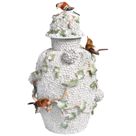 Vase mit Schneeballblüten, bunt staffiert, H 53 cm