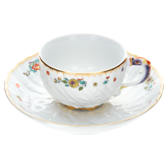 Kaffeetasse, Form "Schwanendessin", Indische Blumenzweige, gestreute Blümchen, Goldkante, Goldrand, V 0,14 l