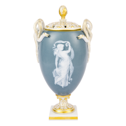 Vase "Tanzende Nymphe mit Schleier, Pâte-sur-pâte-Malerei, H 32 cm