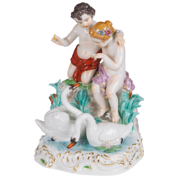 Figur, "Zwei Kinder, Schwäne fütternd", H 24 cm